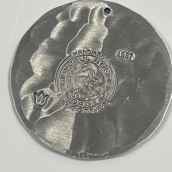 1987 Sleigh Ornament - Wendell August Forge - Picture 2 of 6